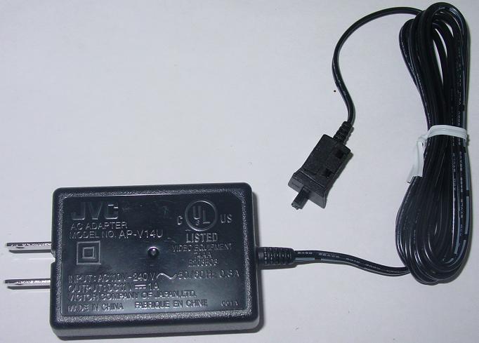 JVC AP V14U AC Adapter 11VDC 1A USED Flat proprietery Pin DIGIT