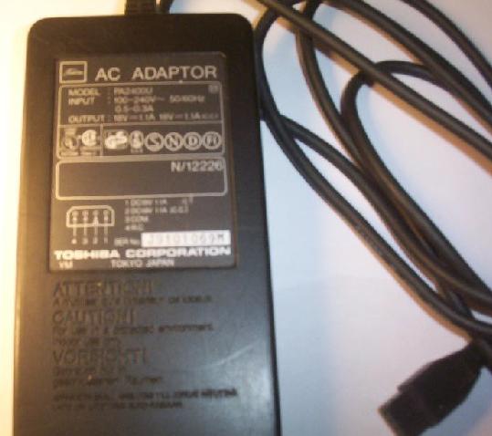 TOSHIBA PA2400U AC ADAPTER 18V 1.1A NOTEBOOK Laptop Power Supply
